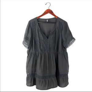 Grey short sleeve shirt